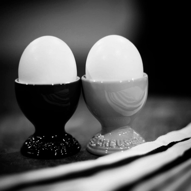Подставка для яиц черная Le Creuset